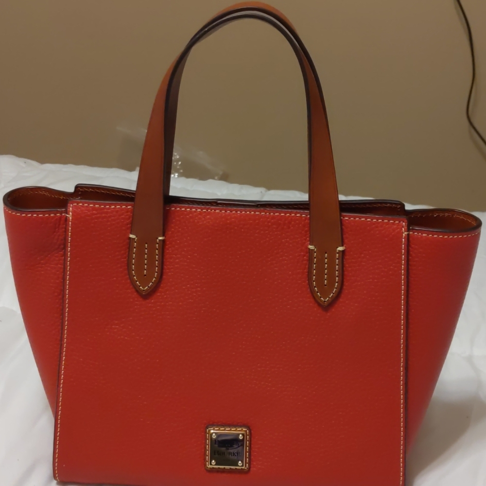 Dooney & Bourke